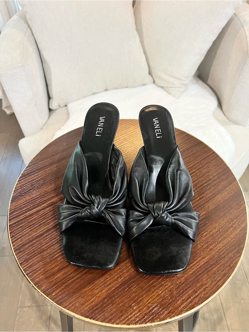 VANELi Black Leather Knotted Bow Square Toe Kitten Heel Mules Size 10